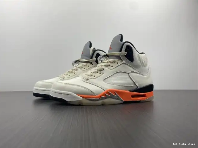 5 DC1060-100 Jordan Retro Orange Total 0525